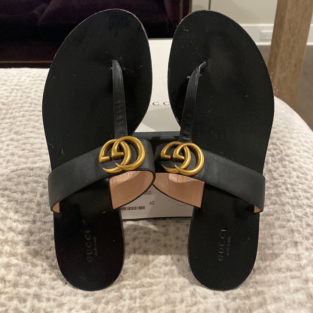 Gucci GG T-Strap Sandal - Size 10